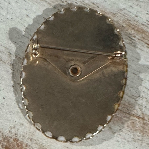 Vintage Estate Womens Glass Floral Brooch Pin Statement Piece Metal Back 1.7” - Picture 6 of 7